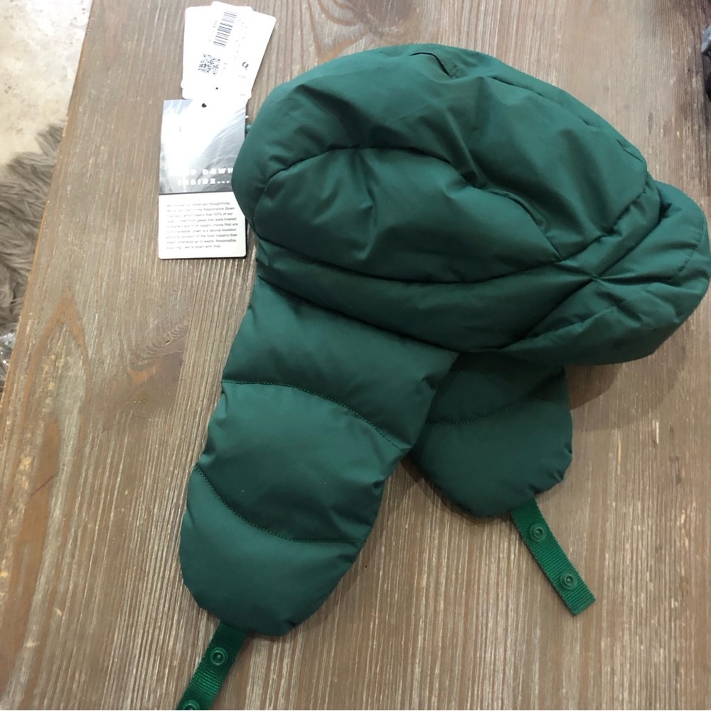 NWT $80 Lululemon Wunder Puff Down Puff Trapper Hat Green Sz XS/S